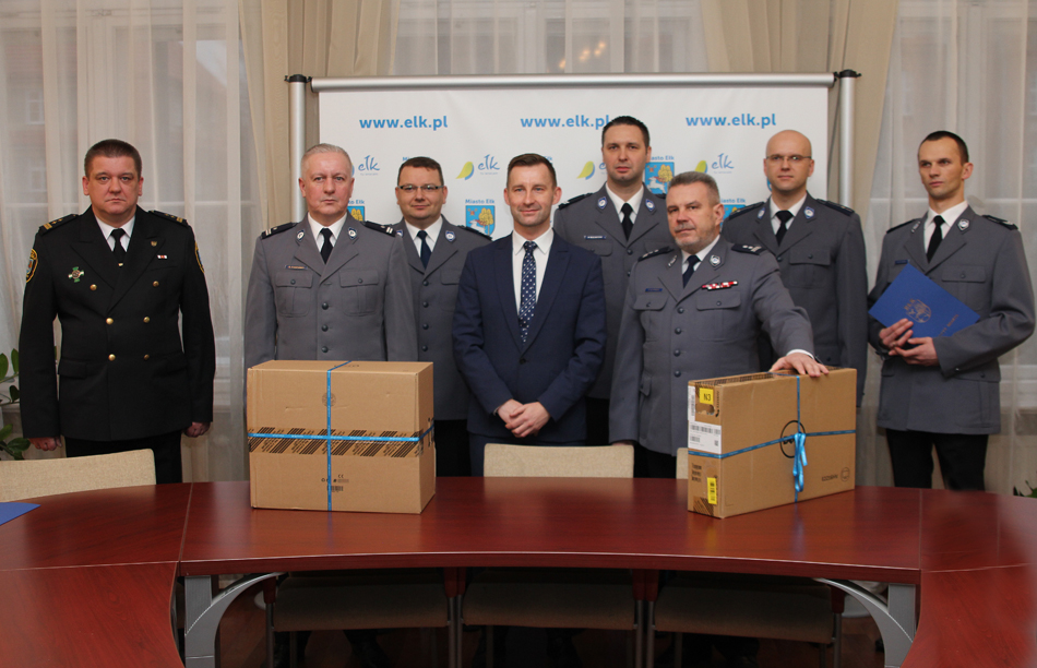 Награды и ełckich оборудование для сотрудников полиции
