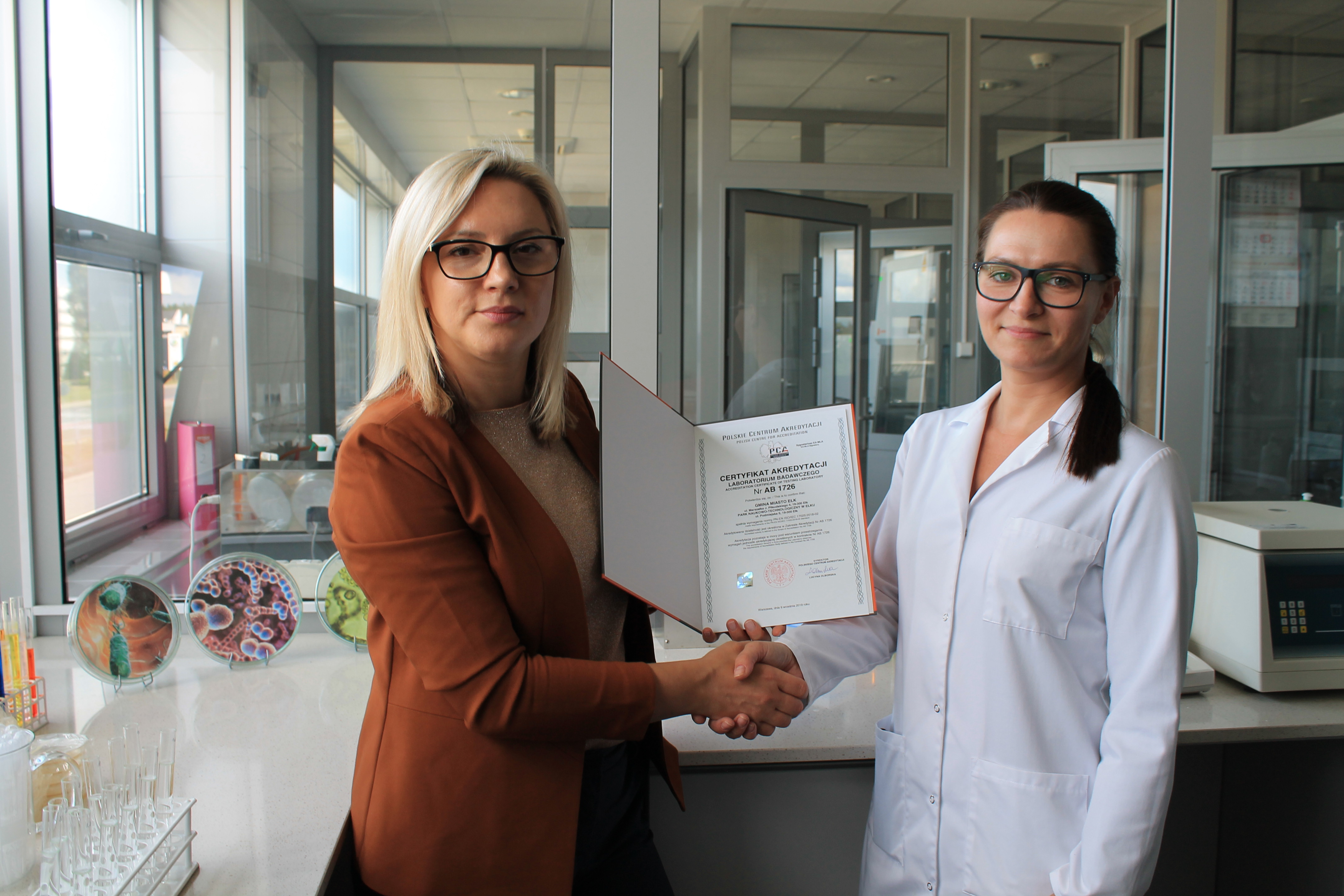 Akredytacja Polskiego Centrum Akredytacji dla Laboratorium Mikrobiologicznego PNT w Ełku