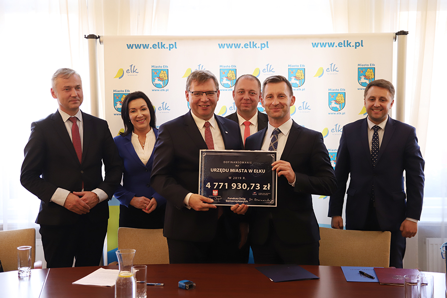 Almost 4.8 million PLN of funding for the construction and stage of the small ring of Ełku