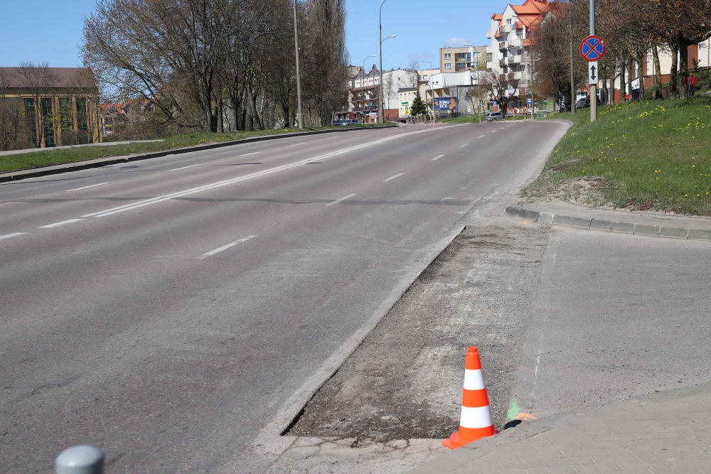 Partial repairs of roads in the city