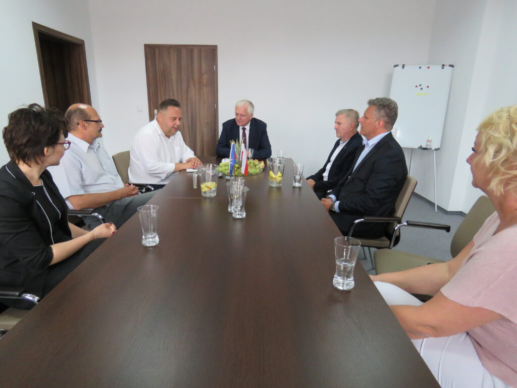 Aleksander Socha i Jarosław Gowin spotkali się z samorządowcami w Ełku