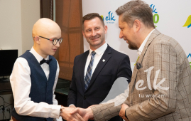Wręczenie stypendiów za aktywność społeczną i wyniki w nauce, stypendyści, Urząd Miasta Ełku