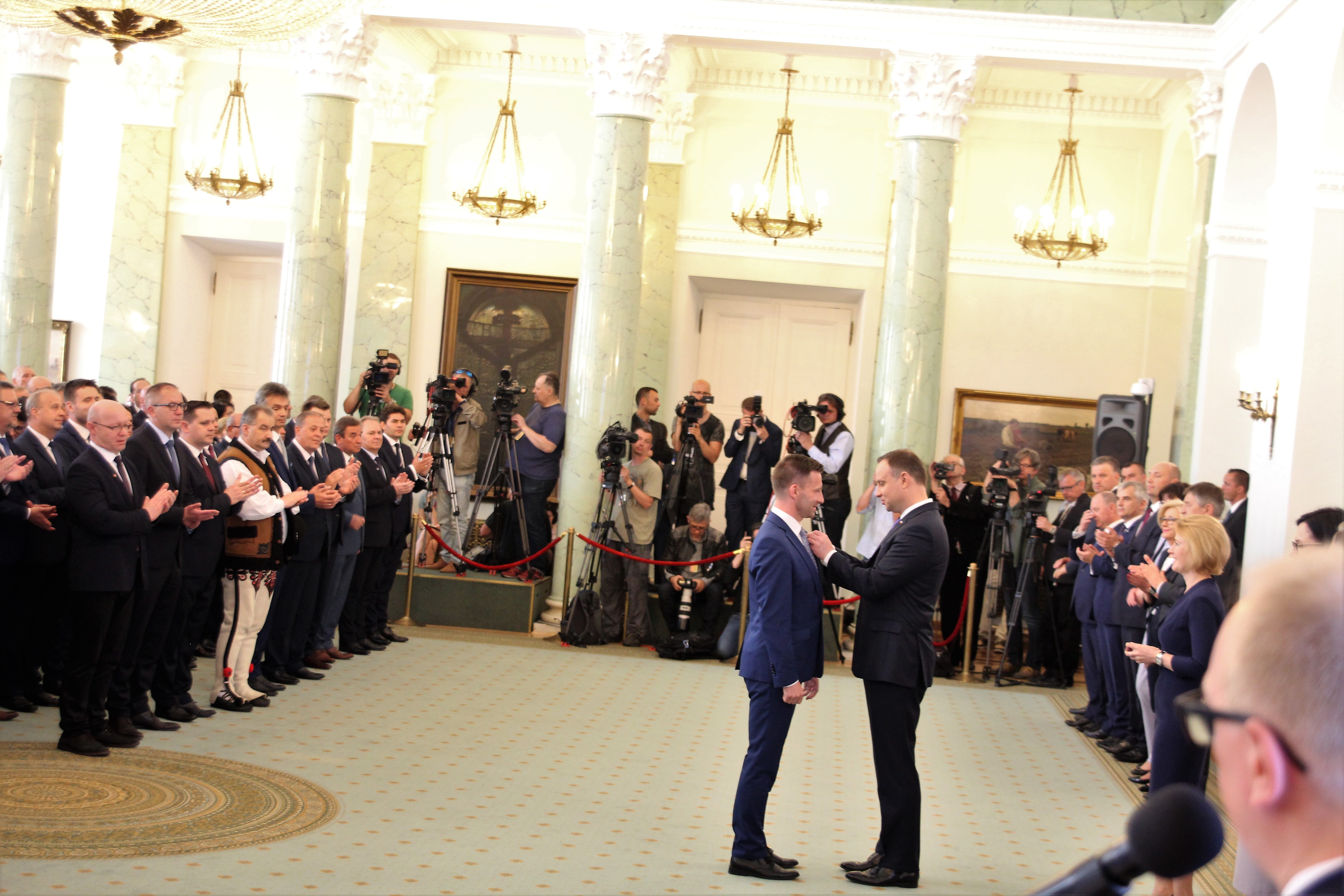 Prezydent Ełku odznaczony „Złotym Krzyżem Zasługi”